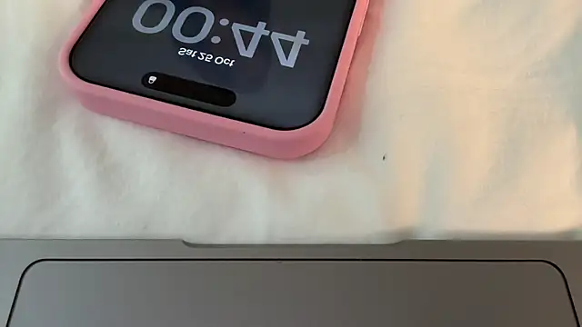 Snapshot of misstressmiaa chatting on 10.24.25 misstressmiaa online show from 10.24.25