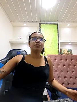 susan mooree online show from 11.07.25