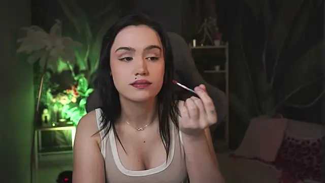 MonicaFarmer online show from 04.10.26