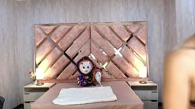 Snapshot of ANABELL_BROWN chatting on 10.07.25 ANABELL BROWN online show from 10.07.25