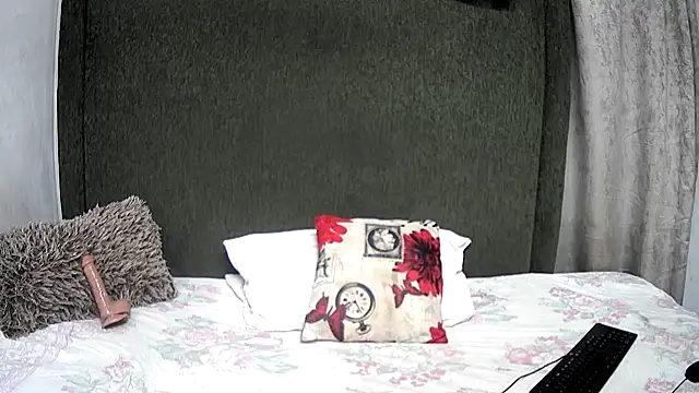 pinkyxbarbie2 online show from 12.18.25