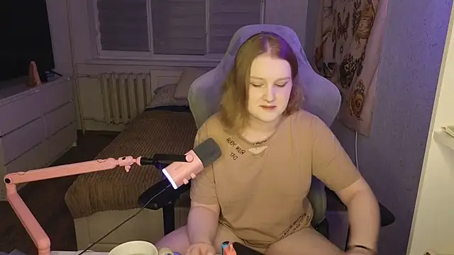 OliviaBlade online show from 10.19.25