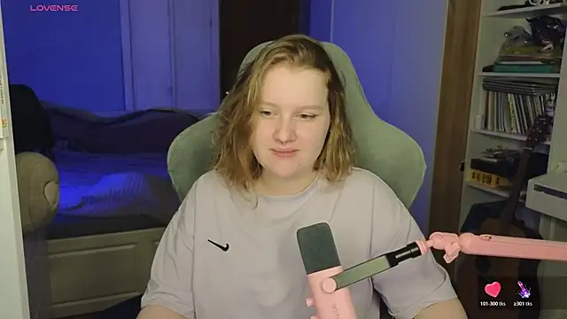 OliviaBlade online show from 11.22.25