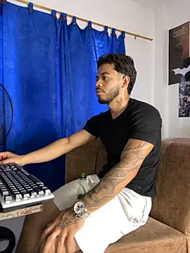 DavideVentura  online show from 10.04.25