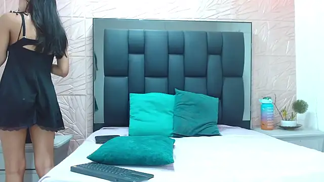 Tinita  online show from 10.21.25