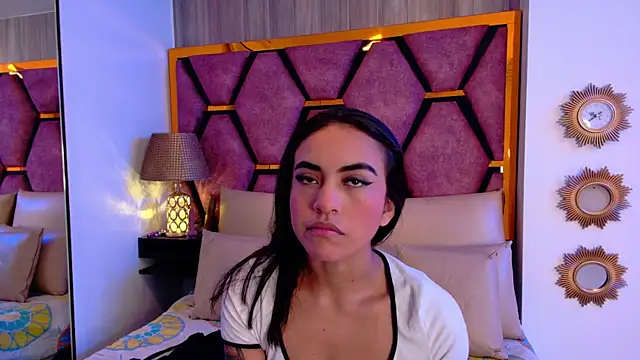 Snapshot of Leslie_Bussh_ chatting on 02.12.26 Leslie Bussh online show from 02.12.26