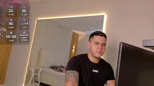 Snapshot of big-tyler chatting on 02.09.26 big-tyler online show from 02.09.26