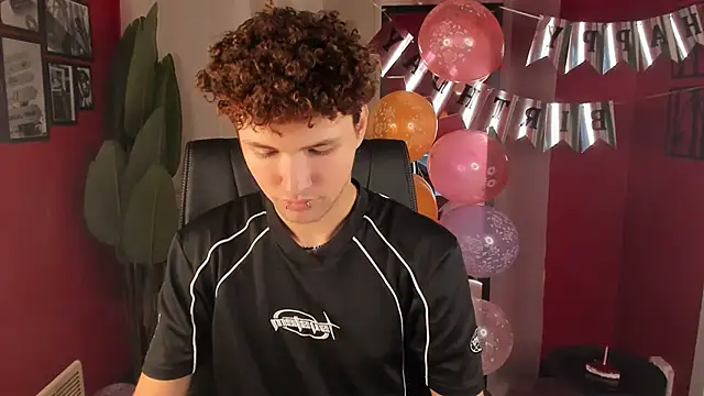 Snapshot of JonnyDarka chatting on 11.29.25 JonnyDarka online show from 11.29.25