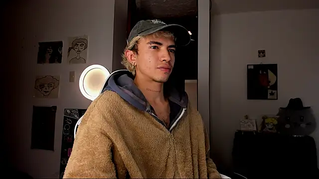 guynextdo0r online show from 10.07.25