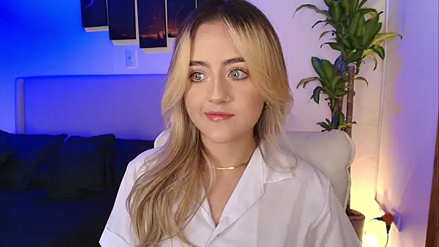 MaryMoon  online show from 11.15.25