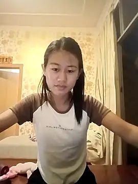 luy-xinh02 online show from 09.18.25