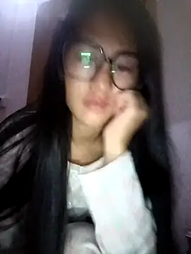 luy-xinh02 online show from 10.11.25