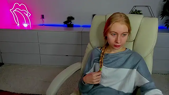 Alina Blonde online show from 09.26.25