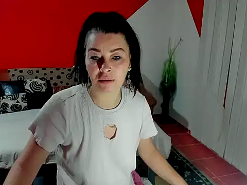 Soffy Skye online show from 10.15.25