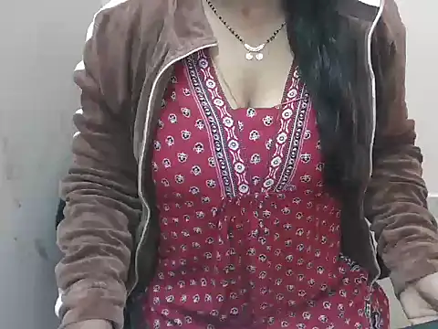 Snapshot of bold_naina chatting on 11.17.25 bold naina online show from 11.17.25