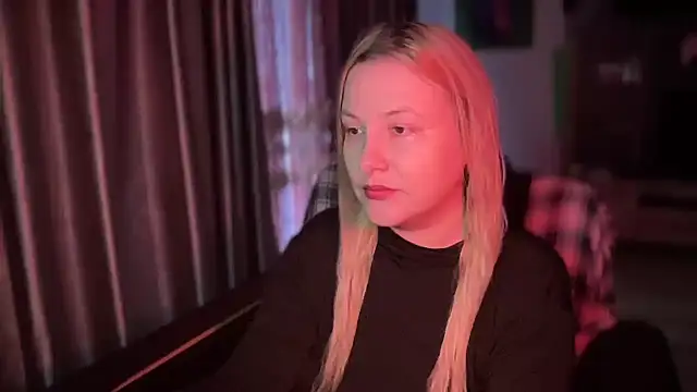 Snapshot of BikiHellena chatting on 11.02.25 BikiHellena online show from 11.02.25