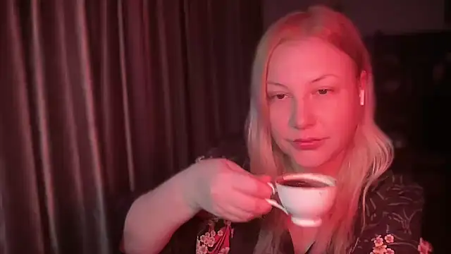 BikiHellena online show from 06.18.26