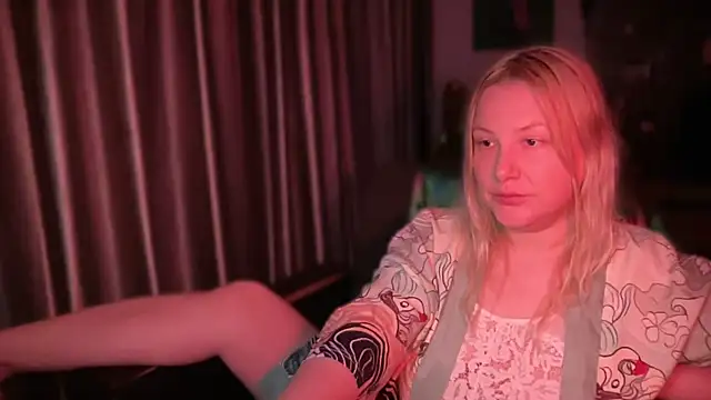 BikiHellena online show from 07.15.26