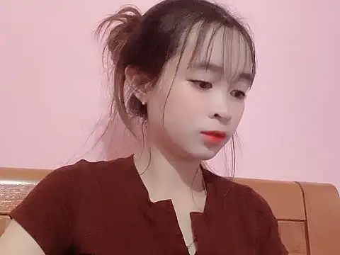 Snapshot of Suna7383 chatting on 10.30.25 Suna7383 online show from 10.30.25