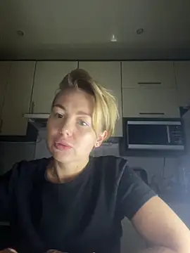 MartaLuna  online show from 11.13.25