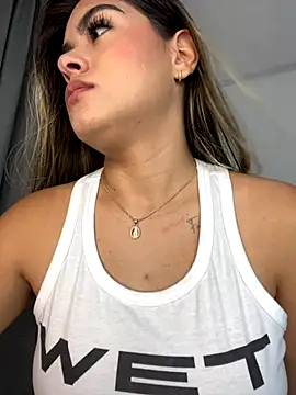 Snapshot of MayaMoanXXX chatting on 09.15.25 MayaMoanXXX online show from 09.15.25