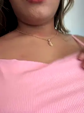 Snapshot of MayaMoanXXX chatting on 10.03.25 MayaMoanXXX online show from 10.03.25