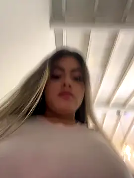 Snapshot of MayaMoanXXX chatting on 10.29.25 MayaMoanXXX online show from 10.29.25