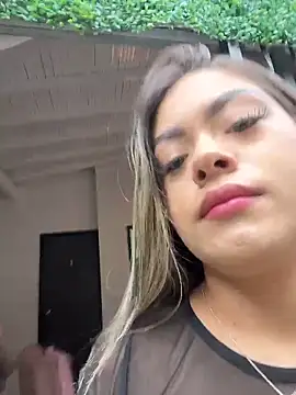 Snapshot of MayaMoanXXX chatting on 11.10.25 MayaMoanXXX online show from 11.10.25