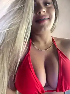 Snapshot of MayaMoanXXX chatting on 11.22.25 MayaMoanXXX online show from 11.22.25