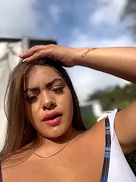 Snapshot of MayaMoanXXX chatting on 11.29.25 MayaMoanXXX online show from 11.29.25