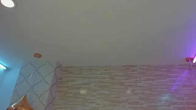 Snapshot of AliceVegga chatting on 12.02.25 AliceVegga online show from 12.02.25