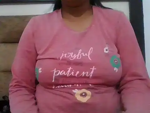 Snapshot of Bhabhi_osm chatting on 11.20.25 Bhabhi osm online show from 11.20.25