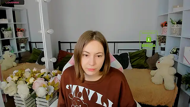 Snapshot of Elma_Lily chatting on 12.17.25 Elma Lily online show from 12.17.25