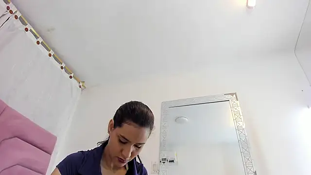 miajhonsonx online show from 04.19.26