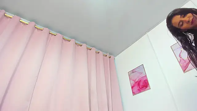 miajhonsonx online show from 06.04.26