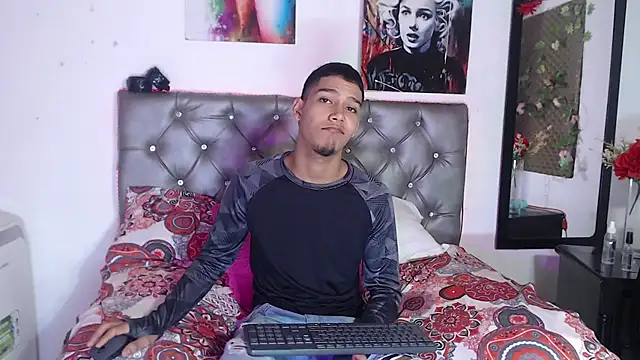 xxKamadevaxx online show from 11.26.25