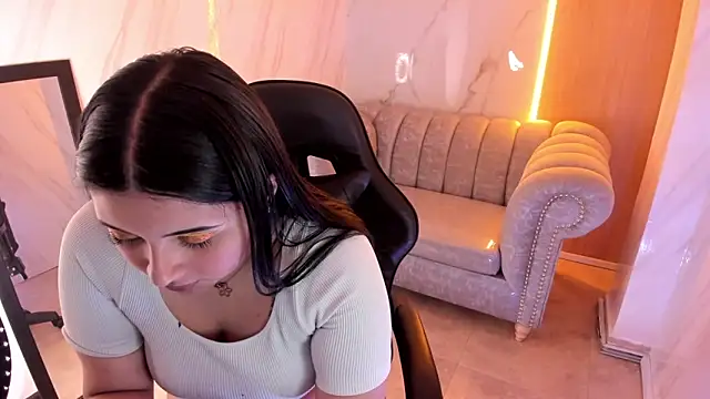 mia hot tf online show from 10.04.25