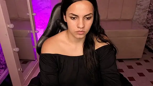 Mialover v online show from 10.05.25