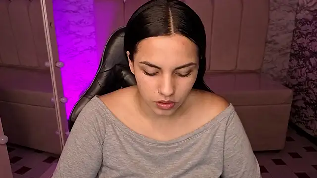 Mialover v online show from 10.06.25