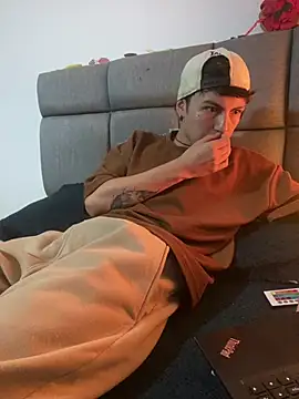 NaytonFreeman online show from 02.06.26