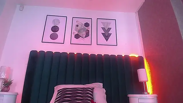 Keila Fg online show from 11.28.25