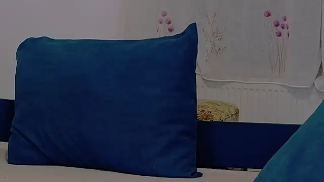 ScarlettNoirr online show from 10.14.25