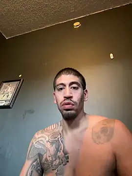 Snapshot of busnfatnutsLildee chatting on 10.24.25 busnfatnutsLildee online show from 10.24.25