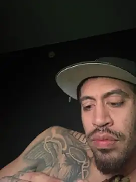 Snapshot of busnfatnutsLildee chatting on 10.27.25 busnfatnutsLildee online show from 10.27.25