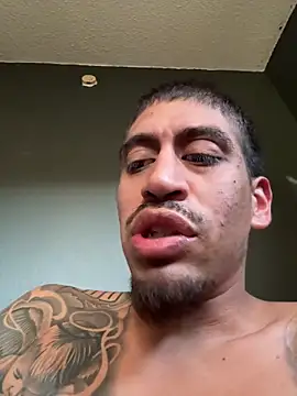 Snapshot of busnfatnutsLildee chatting on 10.28.25 busnfatnutsLildee online show from 10.28.25