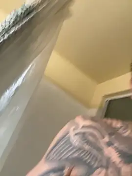 Snapshot of busnfatnutsLildee chatting on 11.08.25 busnfatnutsLildee online show from 11.08.25