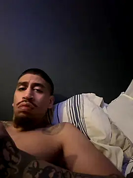 Snapshot of busnfatnutsLildee chatting on 11.29.25 busnfatnutsLildee online show from 11.29.25