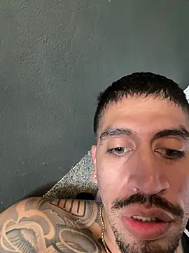 busnfatnutsLildee online show from 04.10.26