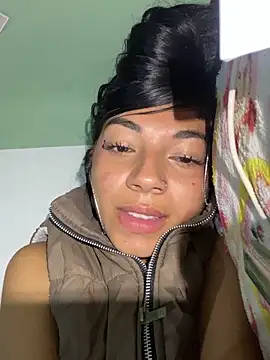 Snapshot of Lesly777_ chatting on 09.20.25 Lesly777  online show from 09.20.25