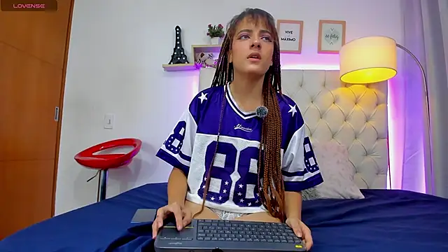 angelica bonn online show from 09.25.25